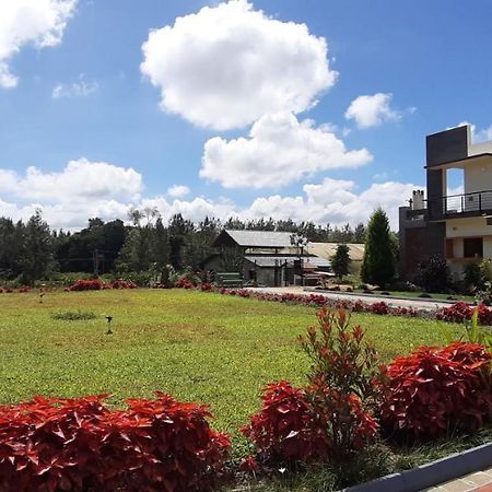 Silvershine Homestay จิกมากาลูร์ ภายนอก รูปภาพ
