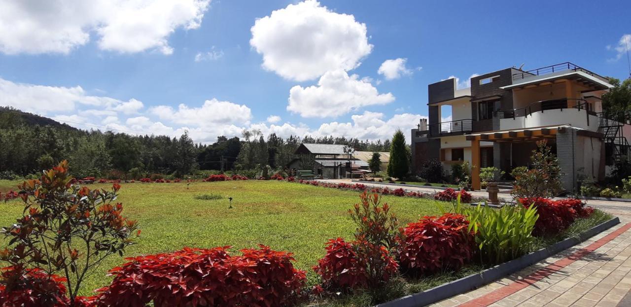 Silvershine Homestay จิกมากาลูร์ ภายนอก รูปภาพ