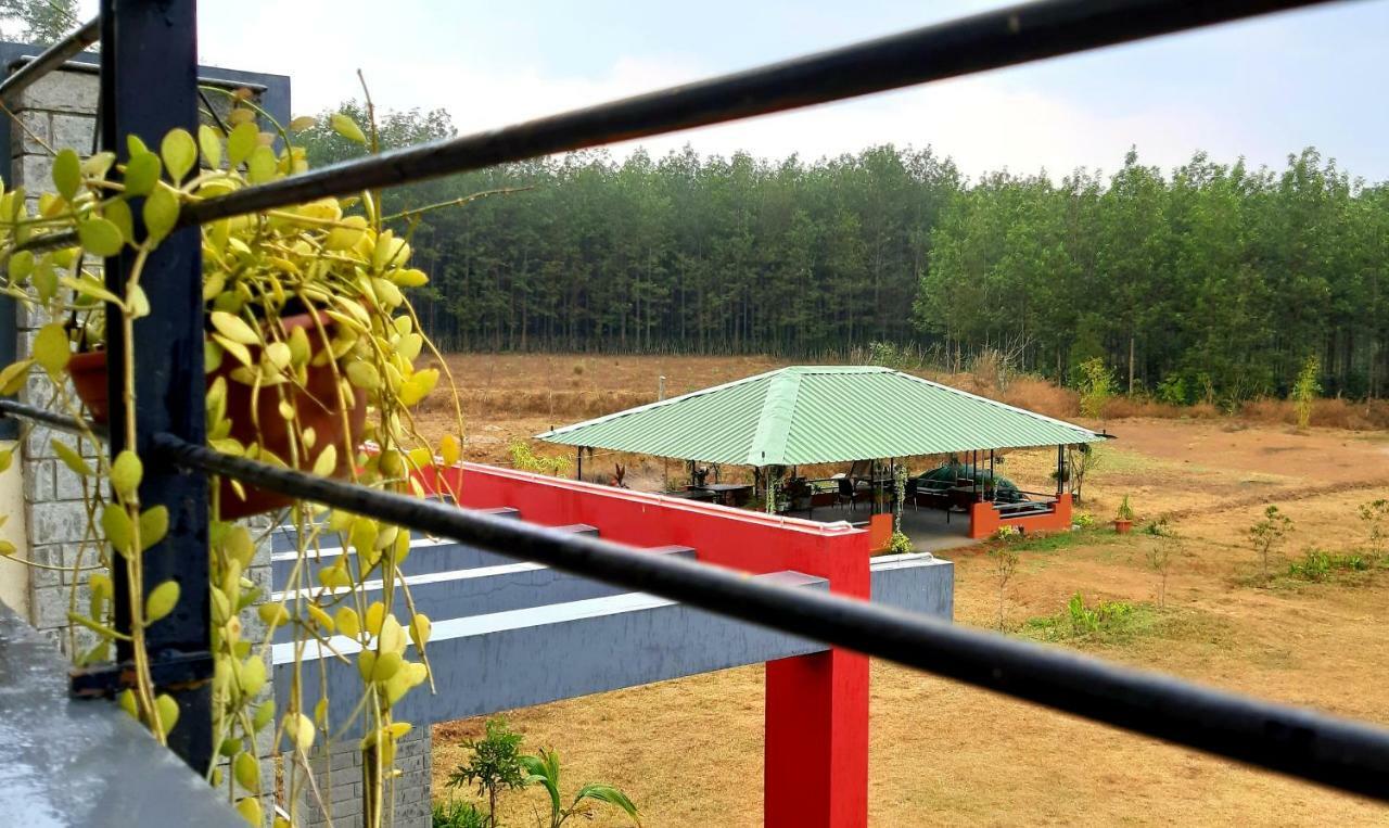 Silvershine Homestay จิกมากาลูร์ ภายนอก รูปภาพ