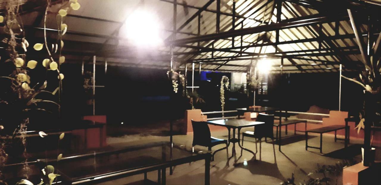 Silvershine Homestay จิกมากาลูร์ ภายนอก รูปภาพ