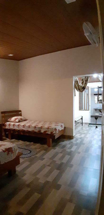 Silvershine Homestay จิกมากาลูร์ ภายนอก รูปภาพ