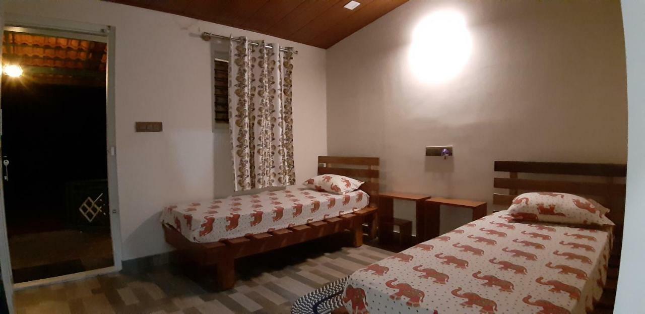 Silvershine Homestay จิกมากาลูร์ ภายนอก รูปภาพ